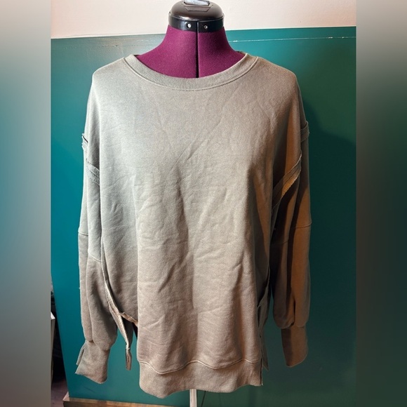 Trendy Queen Tops - Trendy Queen Gray Green Oversized Sweatshirt